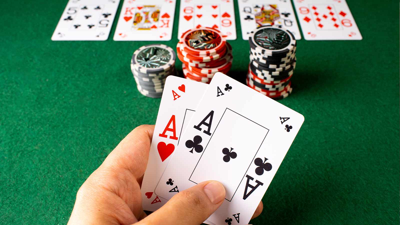 Cum să câștigi la Poker